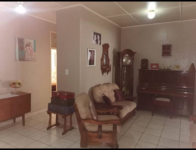 7 BEDROOM HOUSE FOR SALE IN POLLAK PARK